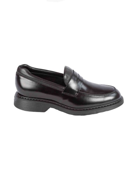 Shop HOGAN  Scarpa: Hogan mocassino in pelle.
Tomaia in suede.
Mascherina.
Monogramma Hogan impresso.
Guardolo con cuciture.
Fussbett in memory foam.
Suola in gomma.
Custodia in tessuto inclusa.
Fabbricato in Italia.
Composizione: 100% Pelle.. HXM5760DU50QFY-B999