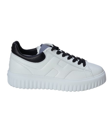 Shop HOGAN  Scarpa: Hogan sneakers Hogan H-Stripes Nero Bianco.
Tomaia in nappa.
H laterale.
Fussbett in memory foam.
Suola in gomma.
Indicazioni di cura e mantenimento incluse.
Custodia in tessuto inclusa.
Include un paio di lacci aggiuntivi.
Fabbricato in Italia.. HXM6450FC60LE9-0001