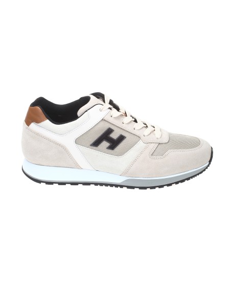 Shop HOGAN  Sneakers: Hogan sneakers H321.
Tomaia in pelle scamosciata.
Inserti in tessuto tecnico.
Dettagli in pelle liscia.
H laterale in floccato.
Fussbett removibile 5,3 mm.
Suola in EVA extra light.
Altezza totale 3,8 cm.
Custodia in tessuto inclusa
Composizione: 100% Pelle.
Fabbricato in Italia.. HXM3210Y860MGW-15AANATURALE/BEIGE