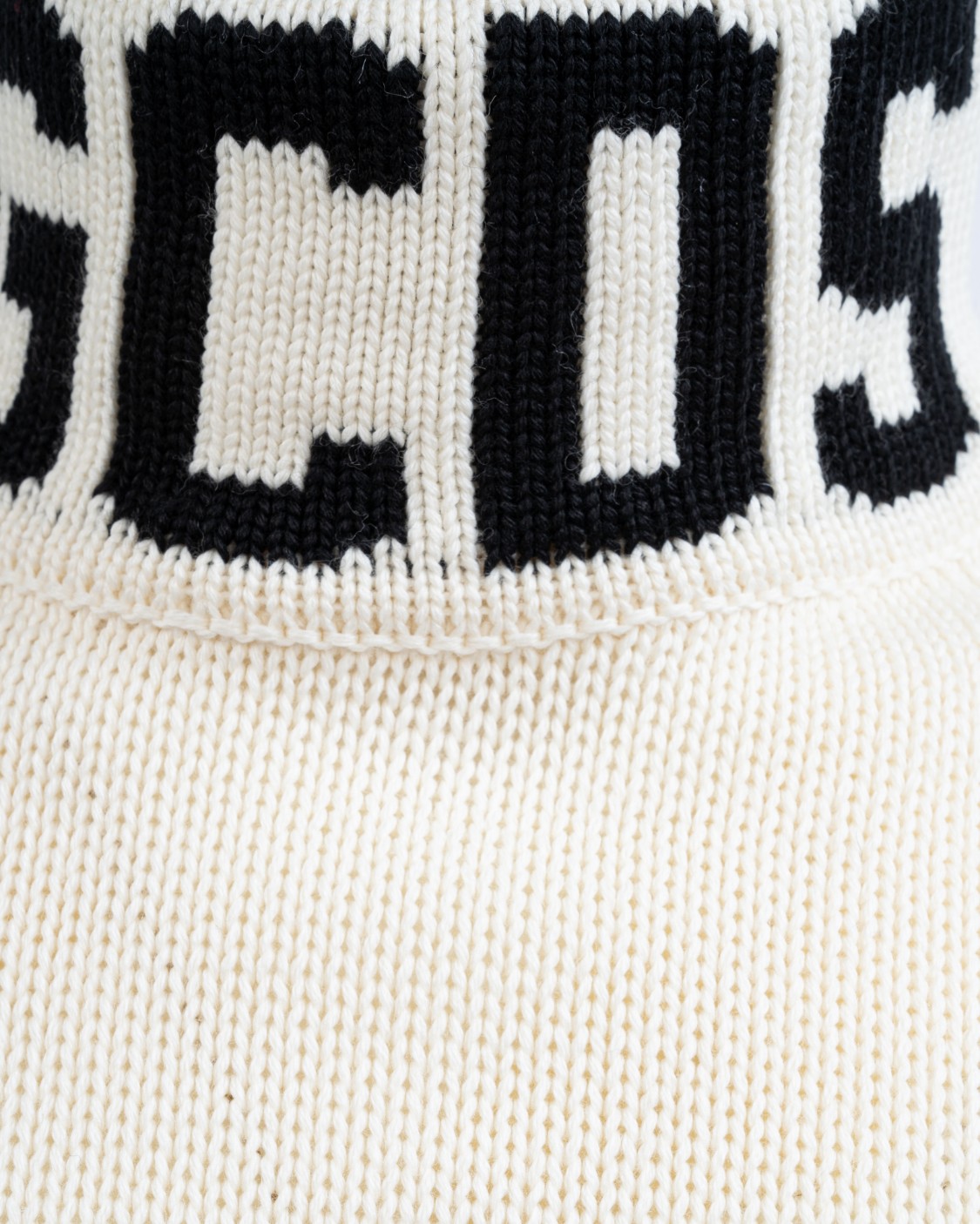 shop GCDS Saldi Pull: GCDS maglia con maxi Logo.
Collo alto.
Maniche lunghe.
Dettaglio Logo sul collo e sulle maniche.
Vestibilità regolare.
Composizione: 50% lana 50% acrilico.
Made in Italy.. CC94M380030-66 number 9862365