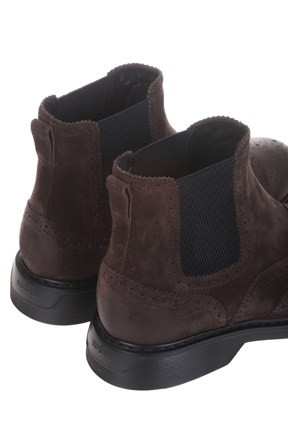 shop HOGAN  Scarpe: Hogan Chelsea boot in suede, marrone.
Tomaia in suede.
Bucature e coda di rondine.
Inserti elastici laterali.
Guardolo con cuciture.
Fussbett in memory foam.
Suola in gomma.
Custodia in tessuto inclusa.
Fabbricato in Italia.. HXM5760DT40HG0-S807 number 2349402