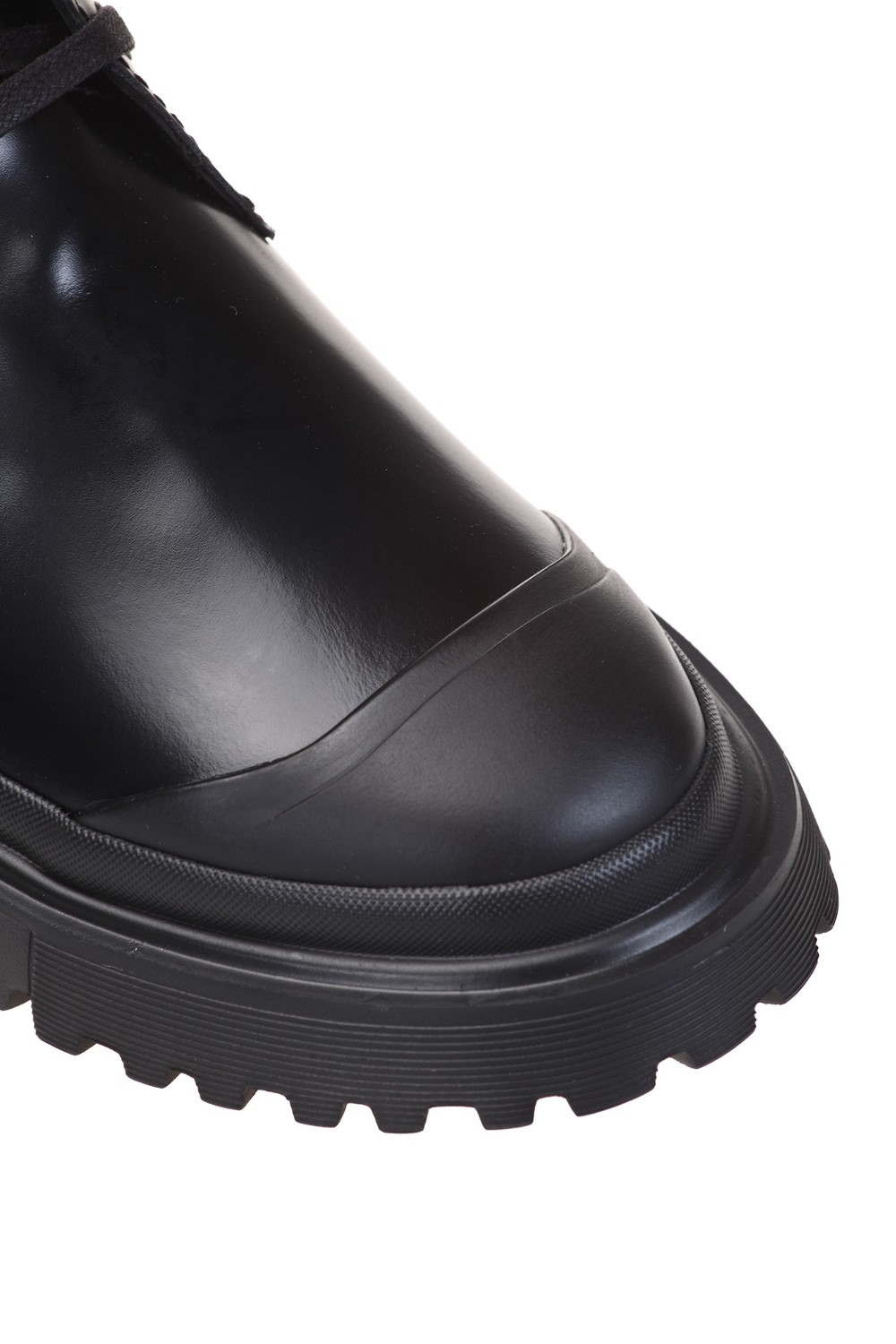 shop HOGAN Saldi Scarpe: Hogan Polacchino H619 Nero.
Tomaia in pelle abrasivata
Impunture a vista
Fussbett in memory foam
Suola in EVA
Indicazioni di cura e mantenimento incluse
Custodia in tessuto inclusa.
Composizione: 100% Pelle.
Fabbricato in Italia.. HXM6190EM107J7-B999 number 4946197