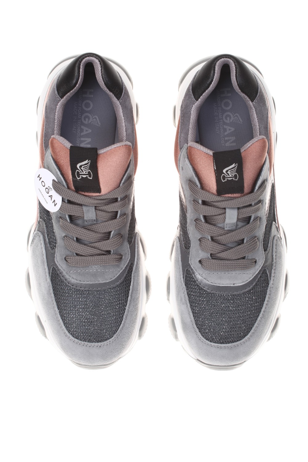 shop HOGAN  Scarpe: Hogan Hyperactive grigia e rosa.
Tomaia in pelle scamosciata.
Inserti in tessuto tecnico shiny.
Dettagli in tessuto effetto scuba e pelle metallizzata.
Logo Hogan laterale.
Fussbett in memory foam 8 mm.
Suola in gomma.
Altezza totale 6,2 cm.
Indicazioni di cura e mantenimento incluse.
Custodia in tessuto inclusa.
Composizione: 100% pelle. 
Made in Italy.. HXW5400DG6097M-0YPS number 5809679