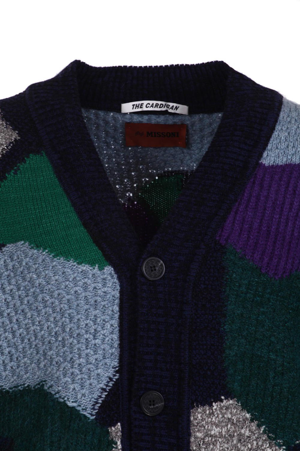 shop MISSONI Saldi Cardigan: Missoni cardigan patchwork in lana e mohair.
Lavorato a maglia.
Chiusura con bottoni.
Scollo a V.
Vestibilità regolare.
Composizione: 79%lana 12% mohair 9% poliammide.
Fabbricato in Italia.. US22WM0T-S7273 number 7419148