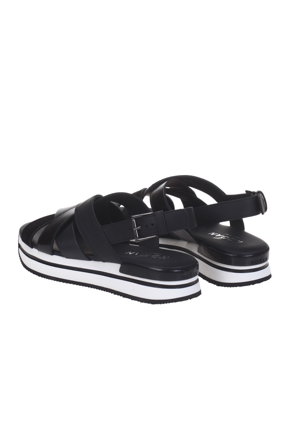 shop HOGAN Saldi Sandalo: Hogan sandalo H222 incrociato nero.
Tomaia in pelle liscia.
Dettagli con finish perlato.
Inserti in pelle verniciata e suede.
Cinturino regolabile al tallone.
Sottopiede in pelle.
Suola ultraleggera in eva .
Altezza totale 5 cm.
Custodia in tessuto inclusa.
Composizione: 100% pelle di vitello.
Fabbricato in Italia.. HXW2570DK80R0R-B999 number 7246098