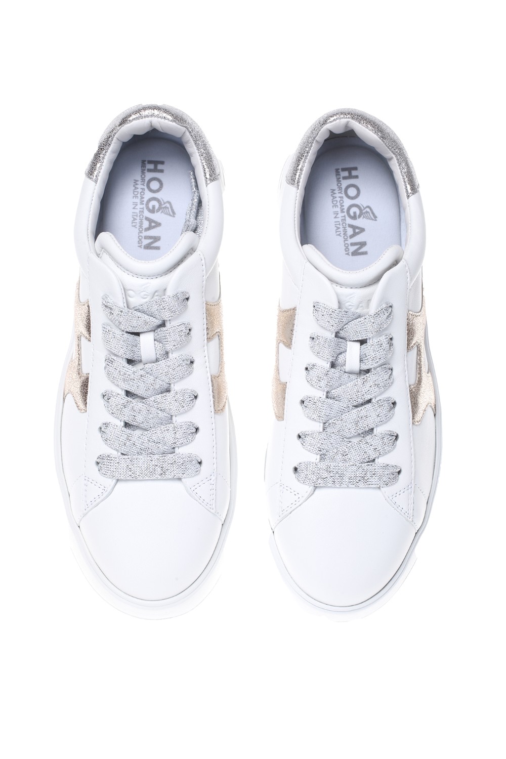 shop HOGAN Saldi Sneakers: Hogan sneakers Rebel Argento Oro.
Tomaia in nappa.
H laterale e dettagli in pelle laminata effetto mosso.
Fussbett in memory foam.
Suola in gomma.
Altezza percepita 5 cm.
Indicazioni di cura e mantenimento incluse.
Custodia in tessuto inclusa.
Composizione: 100% pelle.
Made in Italy.. HXW5640DN60QYJ-108CBIANCO/ORO number 8288743