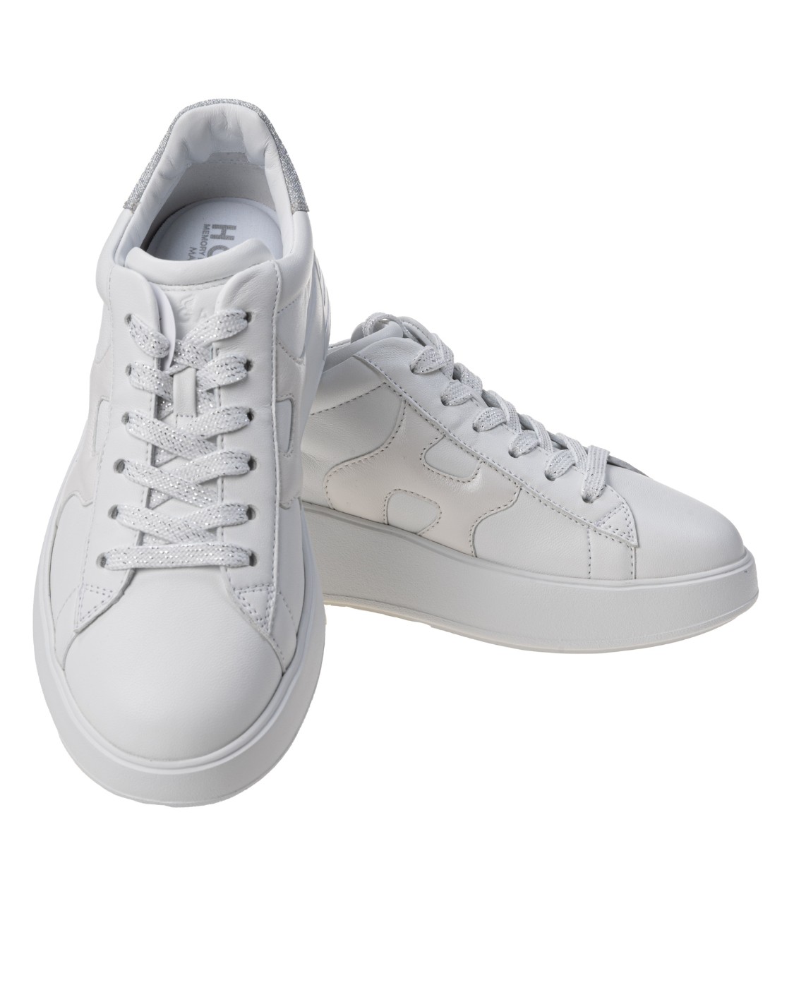 shop HOGAN Sales Sneakers: Hogan sneakers Rebel.
Tomaia in nappa.
H laterale e dettagli in pelle laminata effetto mosso.
Fussbett in memory foam.
Suola in gomma.
Altezza percepita 5 cm.
Indicazioni di cura e mantenimento incluse.
Custodia in tessuto inclusa.
Composizione: 100% Pelle.
Fabbricato in Italia.. HXW5640DN60QYQ-0351BIANCO/ARGENTO number 7378365