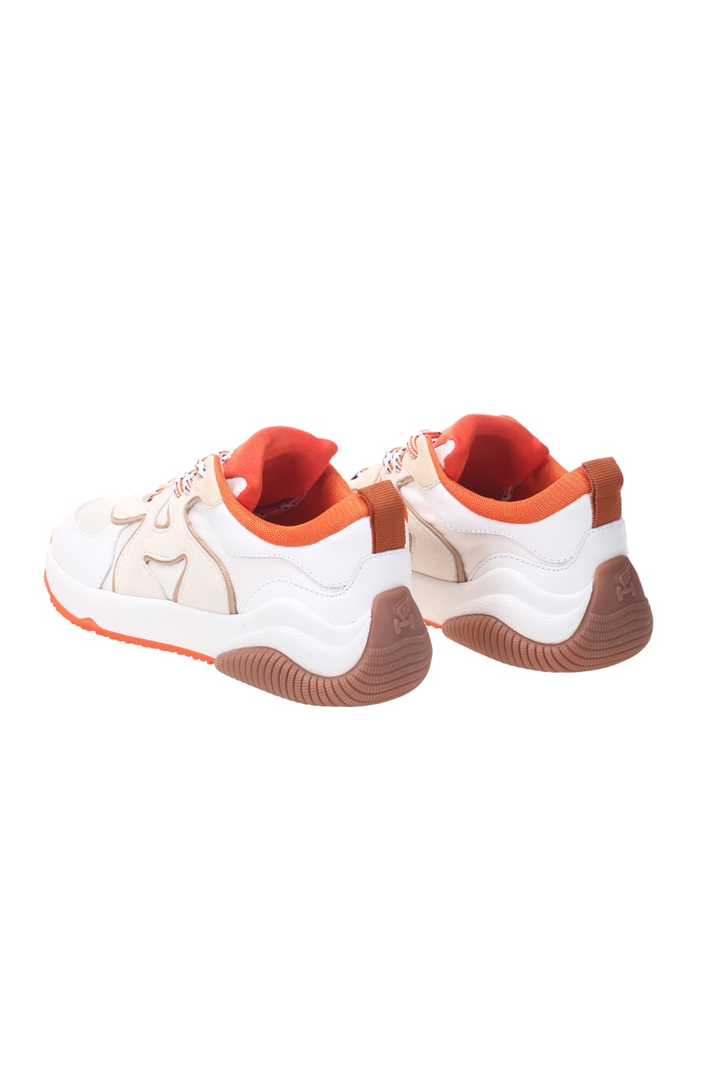 shop HOGAN Saldi Sneakers: Hogan sneakers H597 nei colori avorio, bianco e arancio.
Tomaia in pelle liscia.
Inserti in tessuto tecnico.
H ondulata in suede.
Dettagli in tessuto effetto scuba e nappa.
Fussbett in memory foam.
Suola in gomma.
Custodia in tessuto inclusa.
Composizione: 100% pelle.
Fabbricato in Italia.. HXW5970EA90R7M-0MRP number 1825087