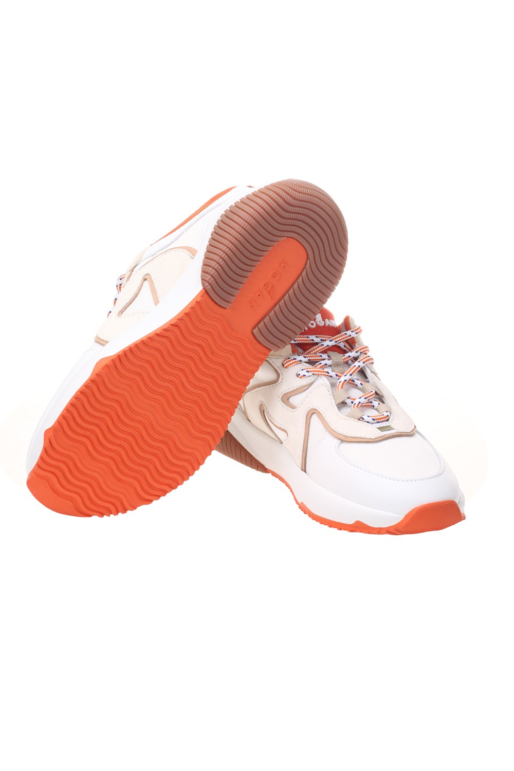 shop HOGAN Saldi Sneakers: Hogan sneakers H597 nei colori avorio, bianco e arancio.
Tomaia in pelle liscia.
Inserti in tessuto tecnico.
H ondulata in suede.
Dettagli in tessuto effetto scuba e nappa.
Fussbett in memory foam.
Suola in gomma.
Custodia in tessuto inclusa.
Composizione: 100% pelle.
Fabbricato in Italia.. HXW5970EA90R7M-0MRP number 1825087