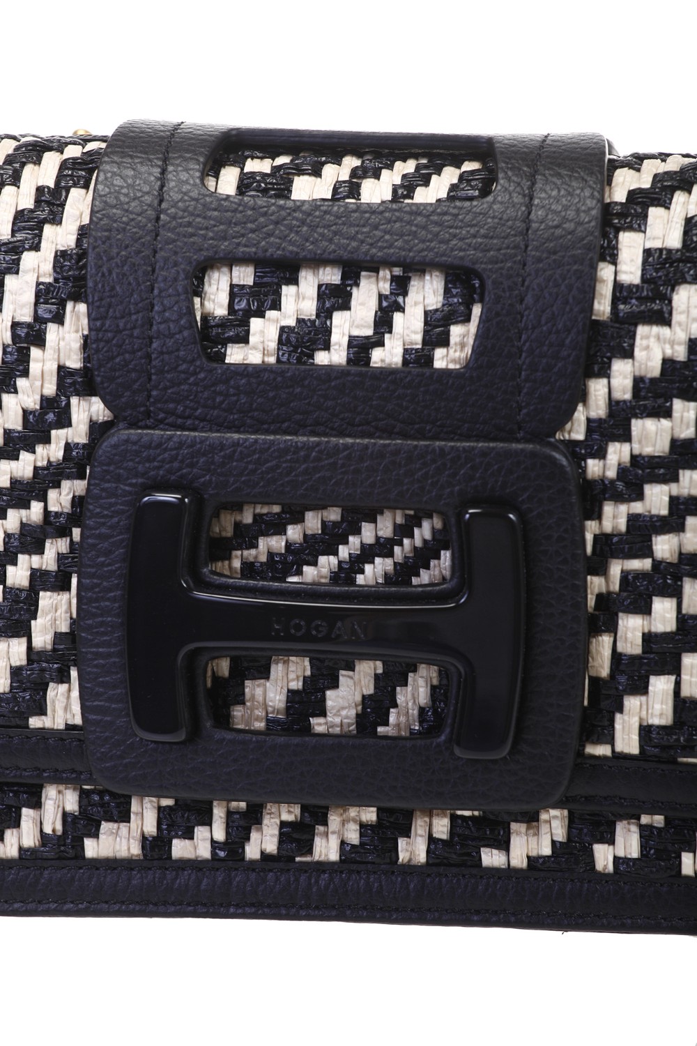 shop HOGAN Saldi Borsa: Hogan Borsa a Tracolla H-Bag.
Borsa a tracolla donna.
Articolo realizzato in pelle martellata.
Inserti in rafia.
Fibbia H con logo Hogan.
Chiusura con patta e bottone magnetico.
Interno a due scomparti.
Taschina interna.
Dimensioni: 23,5 x 15 x 10,5 cm.
Manico removibile, tracolla regolabile e removibile.
Indicazioni di cura e mantenimento incluse.
Custodia in tessuto inclusa.. KBW01MN9100T3J-7D36 number 1454300